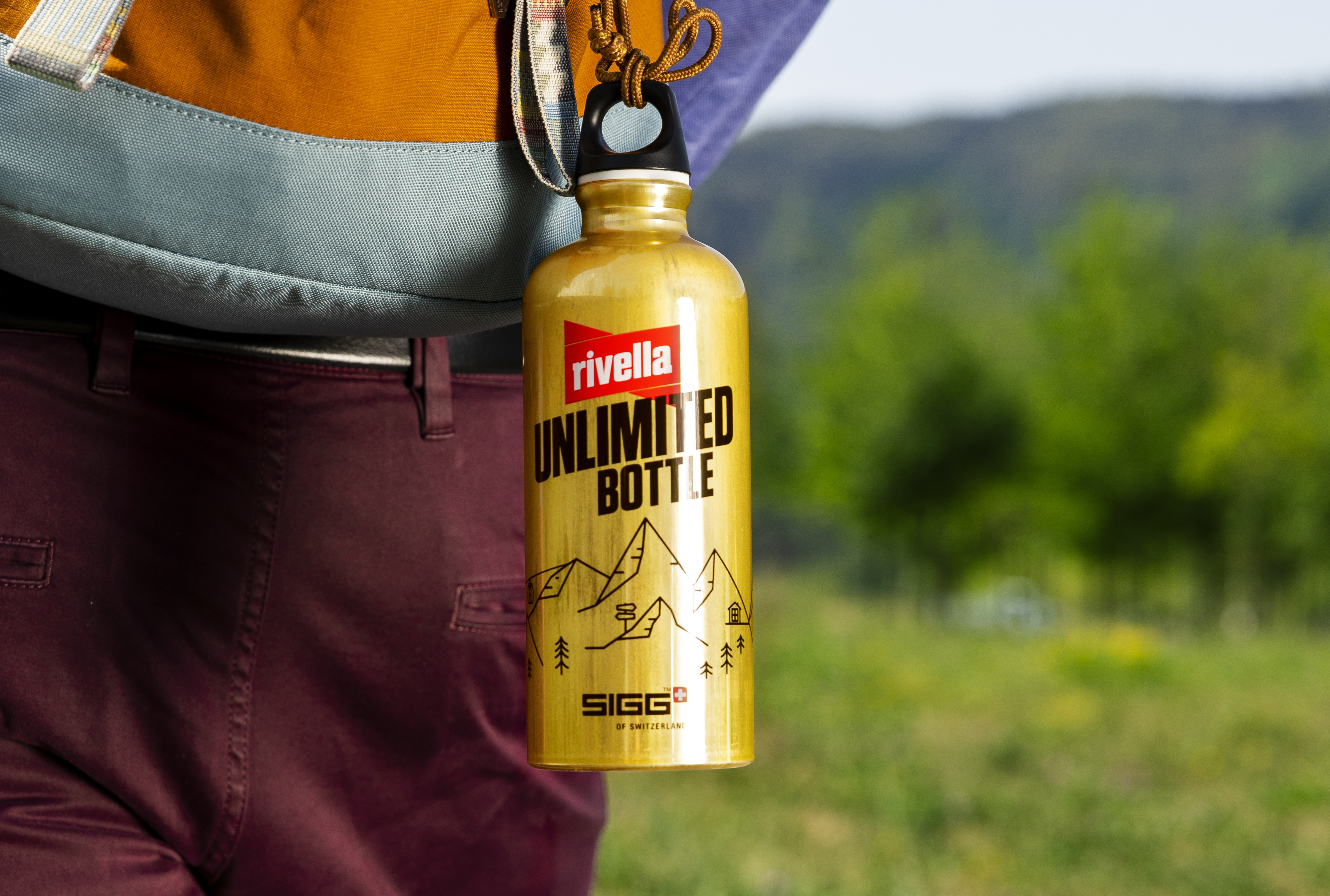 180821 Rivella Unlimited Bottle PR Wandern CUT